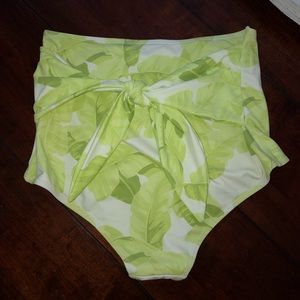 Kortni Jeane bottoms